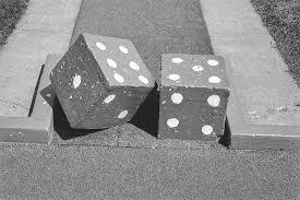 آیا برای هر اتفاق یا پیشامدی دلیل و علتی هست؟ یا این اتفاقات بخشی از یک رویداد بزرگتر هستند؟